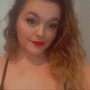 Meet your Posher, Chloe